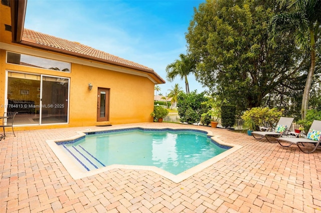 3091 SW 195th Ter, Miramar, FL 33029 - outdoor pool featuring a patio area