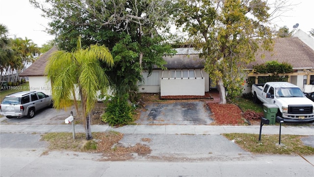 view of front of property with stucco siding