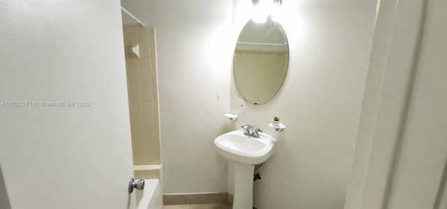 bathroom with shower / bathtub combination
