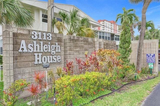 3113 S Ocean Dr Unit 410, Hallandale Beach, FL 33009 - community sign featuring fence