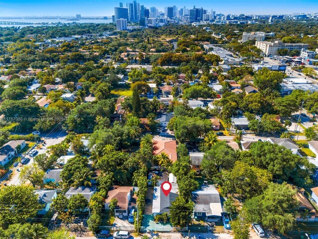 drone / aerial view with a view of city