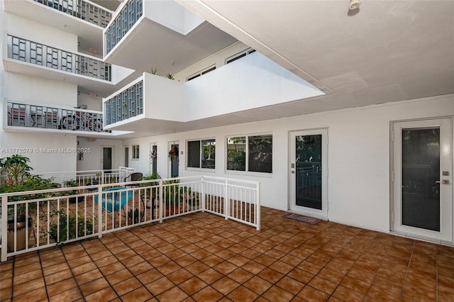 1030 9th St Unit 203, Miami Beach, FL 33139 - view of patio