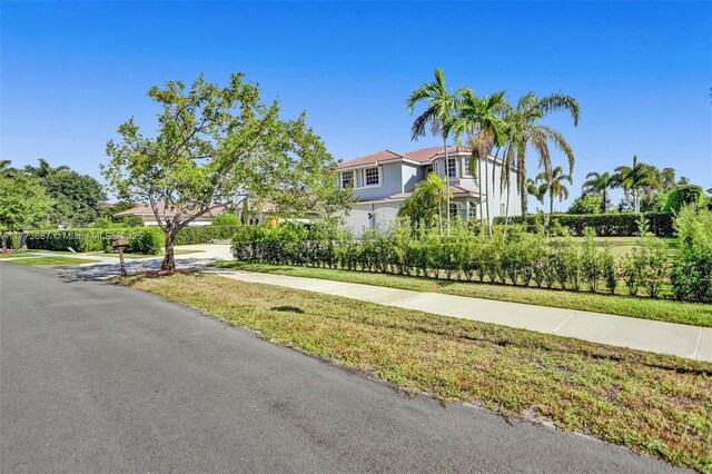 721 Ranch Rd, Weston, FL 33326 - view of front of property featuring stucco siding and a front yard