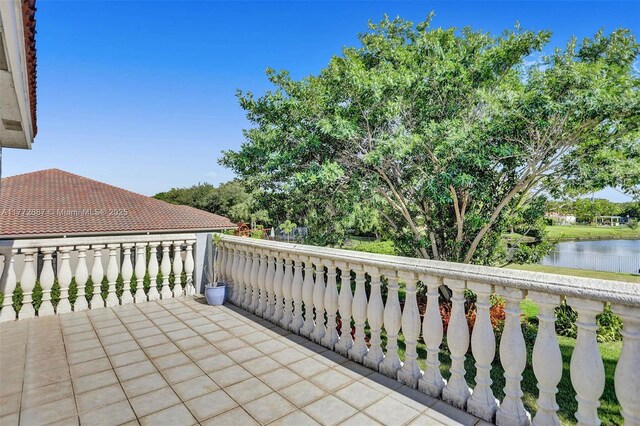 721 Ranch Rd, Weston, FL 33326 - balcony with a water view