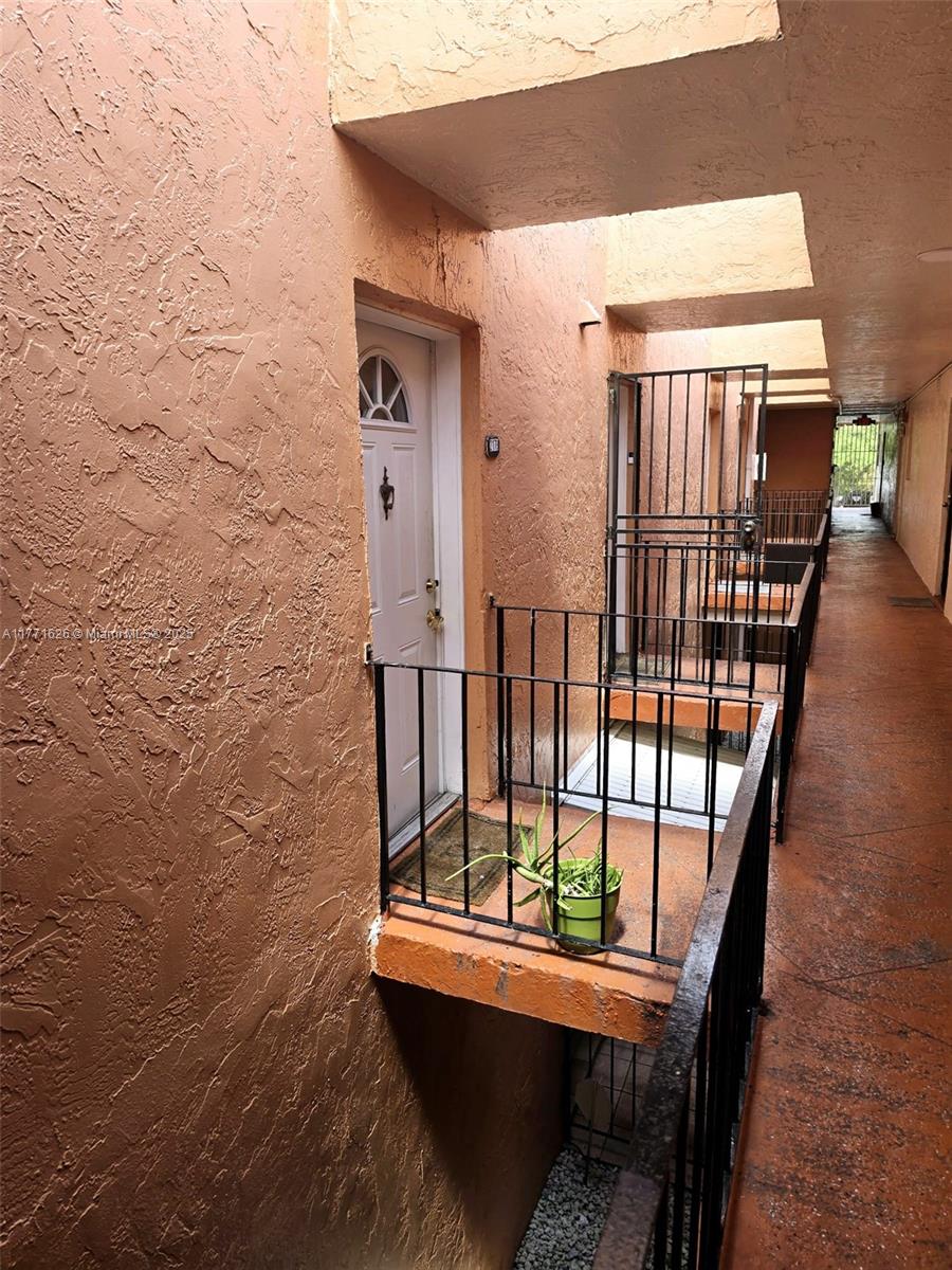 1300 W 47th Pl Unit 217B, Hialeah, FL 33012 - exterior space with a balcony