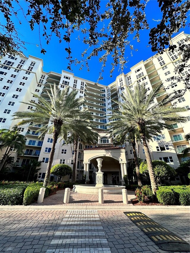 19900 E Country Club Dr Unit 1012, Aventura, FL 33180 - view of building exterior