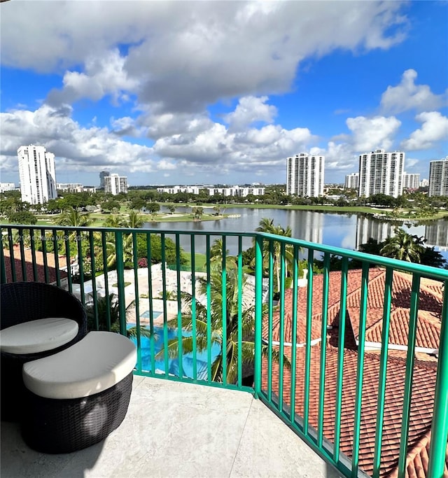 19900 E Country Club Dr Unit 1012, Aventura, FL 33180 - balcony featuring a water view and a city view