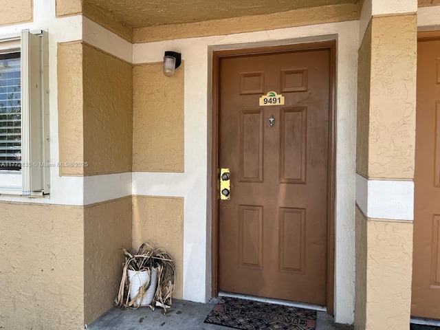 9491 N Palm Cir N Unit 9491, Pembroke Pines, FL 33025 - entrance to property with stucco siding
