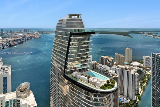 300 Biscayne Blvd Way Unit 4206W, Miami, FL 33131 - view of urban area featuring a nearby body of water and a pool