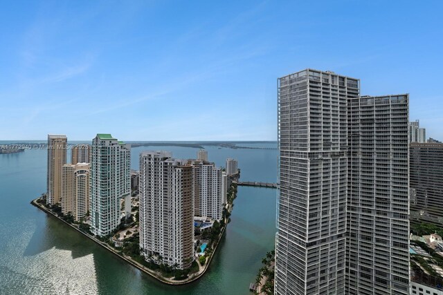 300 Biscayne Blvd Way Unit 4206W, Miami, FL 33131 - empty room featuring a wall of windows and a water view