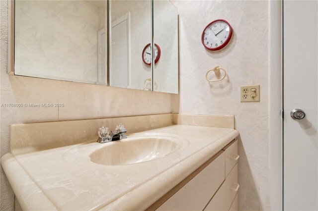 465 Paradise Isle Blvd Unit 308, Hallandale Beach, FL 33009 - photo 14