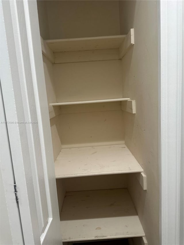 11845 SW 3rd St, Miami, FL 33184 - view of closet