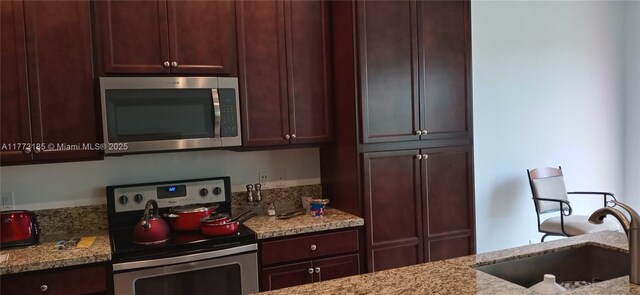 9059 Kingsmoor Way, Lake Worth, FL 33467 - photo 2