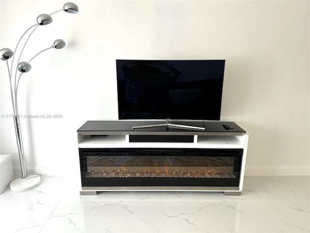 427 Golden Isles Dr Unit 5G, Hallandale Beach, FL 33009 - details with baseboards