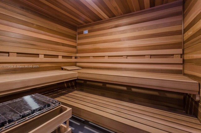20281 E Country Club Dr Unit 1002, Aventura, FL 33180 - sauna with wooden walls