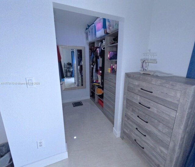 8920 Palm Tree Ln Unit 8920, Pembroke Pines, FL 33024 - view of walk in closet
