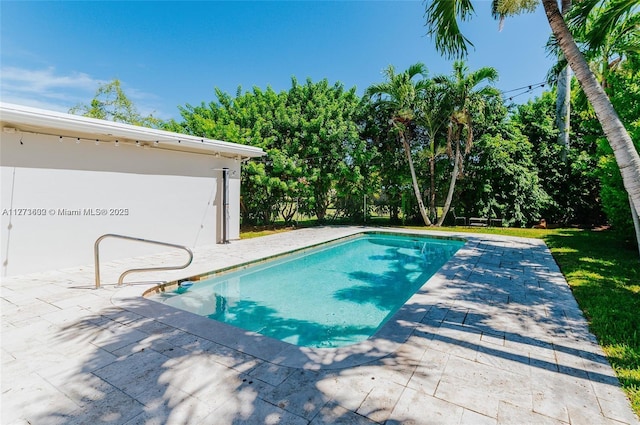 219 NE 11th Ave Unit 2, Hallandale Beach, FL 33009 - outdoor pool with a patio