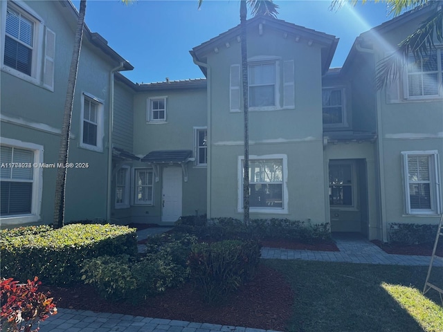 view of front of property with stucco siding