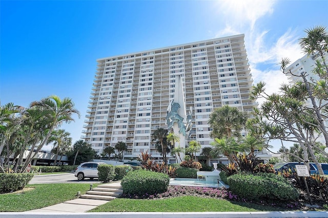300 Bayview Dr Unit 308, Sunny Isles Beach, FL 33160 - view of apartment building / complex