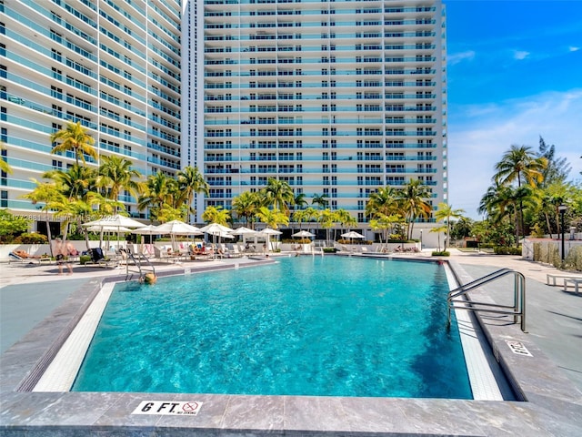100 Bayview Dr Unit Ph01, Sunny Isles Beach, FL 33160 - community pool featuring a patio area