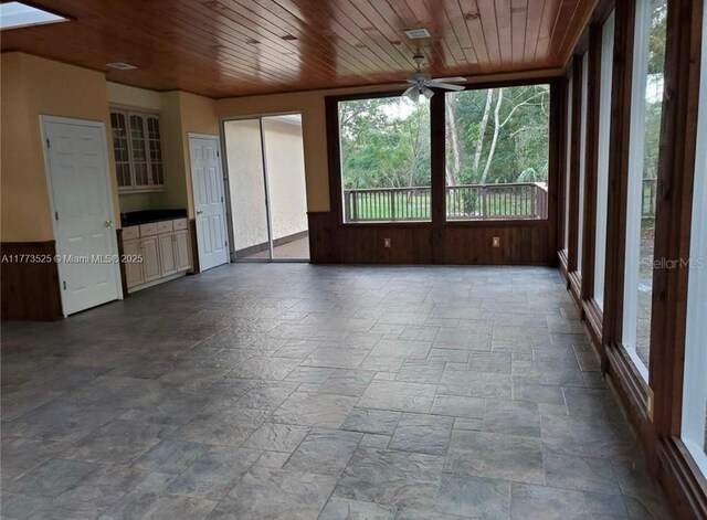 1950 S Tanner Rd, Orlando, FL 32820 - view of unfurnished sunroom