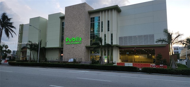 1950 S Ocean Dr Unit 6G, Hallandale Beach, FL 33009 - view of building exterior