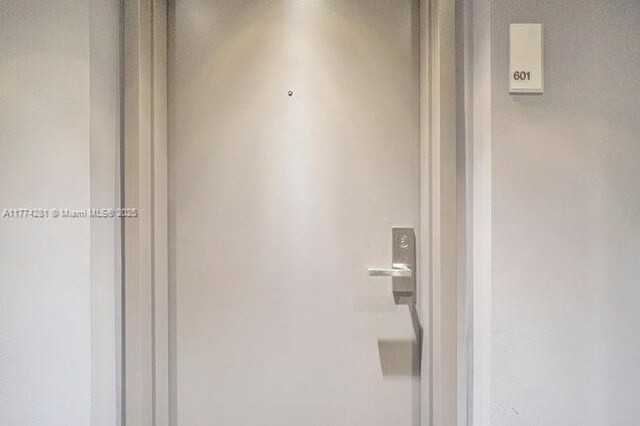 1300 Brickell Bay Dr Unit 601, Miami, FL 33131 - view of interior details