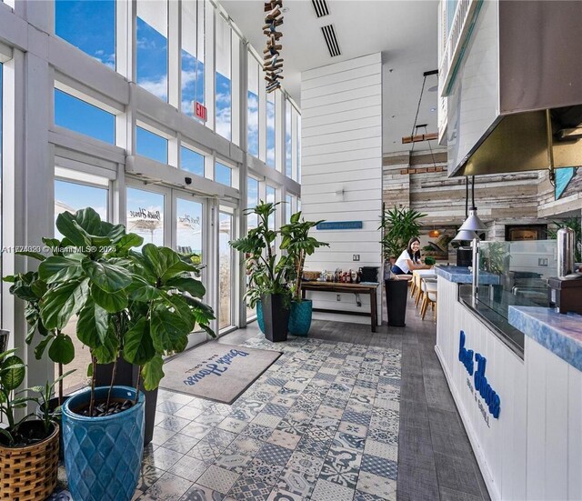 15901 Collins Ave Unit 405, Sunny Isles Beach, FL 33160 - community lobby with a towering ceiling