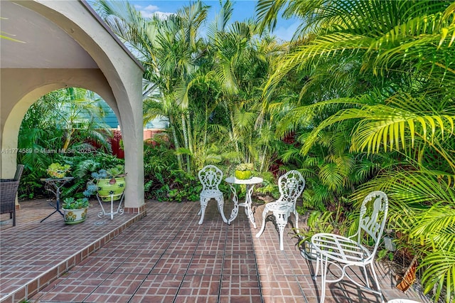 8914 SW 5th Ln, Miami, FL 33174 - view of patio / terrace