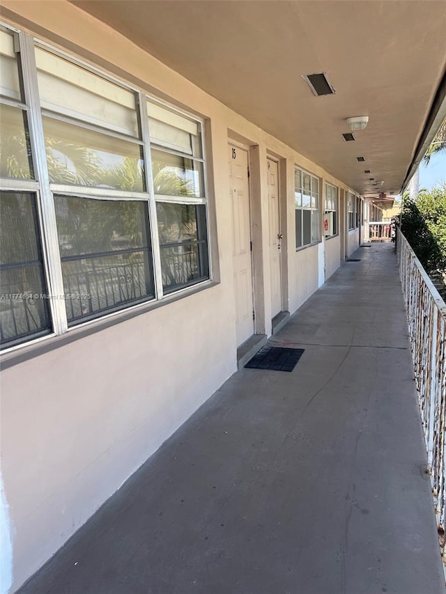 230 SW 11th Ave Unit 15, Hallandale Beach, FL 33009 - view of patio