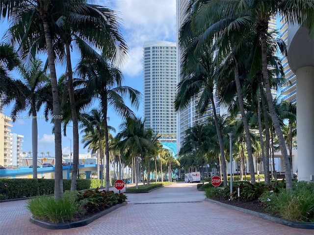 1850 S Ocean Dr Unit 1004, Hallandale Beach, FL 33009 - view of home's community featuring a city view