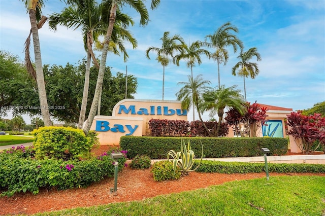 view of community / neighborhood sign