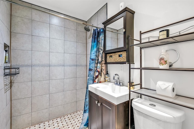 530 NE 110th Ter, Miami, FL 33161 - full bathroom featuring toilet, vanity, and tiled shower