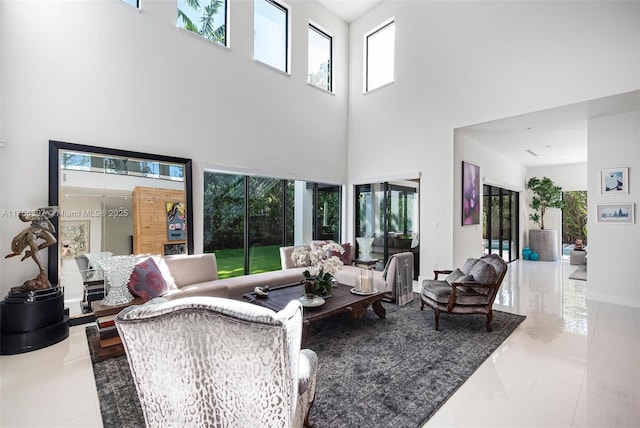 7360 SW 53rd Pl, Miami, FL 33143 - living area featuring a towering ceiling