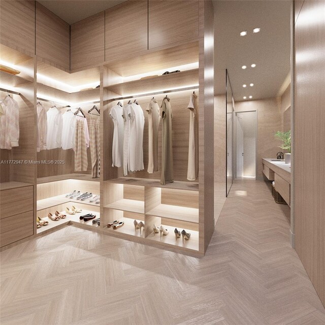 915 Palermo Ave Unit 1, Coral Gables, FL 33134 - view of walk in closet
