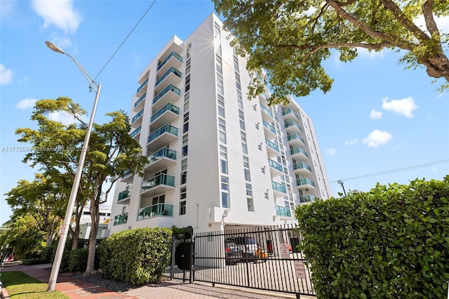 1035 W Ave Unit 507, Miami Beach, FL 33139 - view of apartment building / complex
