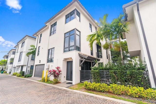 8264 NW 48th Ter, Doral, FL 33166 - photo 1