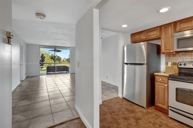 9621 Sunrise Lakes Blvd Unit 203, Sunrise, FL 33322 - photo 4