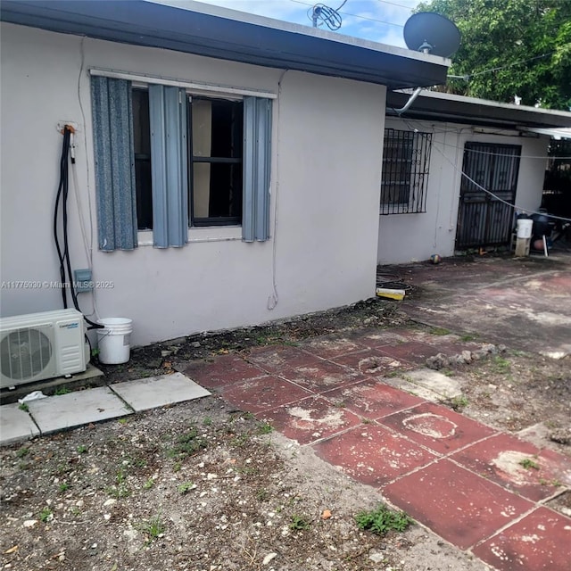 975 NE 135th St, North Miami, FL 33161 - photo 14