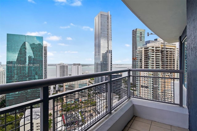 60 SW 13th St Unit 2600, Miami, FL 33130 - balcony featuring a water view and a view of city