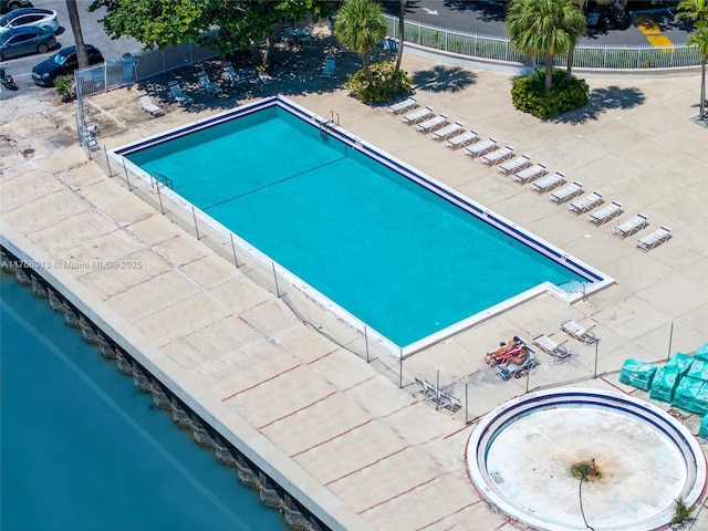 7441 Wayne Ave Unit 11F, Miami Beach, FL 33141 - view of community pool