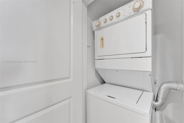 1945 S Ocean Dr Unit 604, Hallandale Beach, FL 33009 - laundry room with stacked washer and clothes dryer