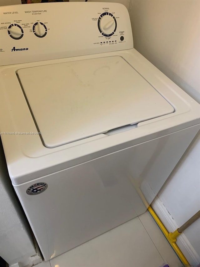 19501 E Country Club Dr Unit 9102, Aventura, FL 33180 - laundry area with washer / clothes dryer and laundry area