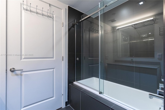 1600 NE 1st Ave Unit 2615, Miami, FL 33132 - bathroom with tiled shower / bath combo