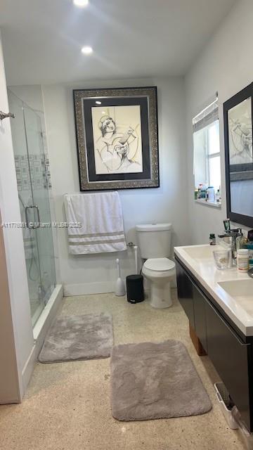 9380 SW 179th Ter, Palmetto Bay, FL 33157 - full bath featuring a shower stall, vanity, toilet, baseboards, and recessed lighting