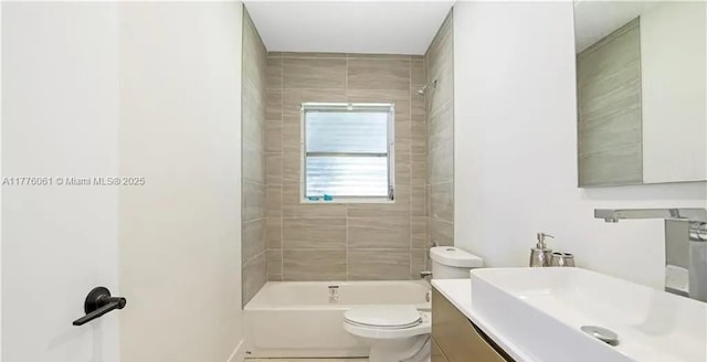 9380 SW 179th Ter, Palmetto Bay, FL 33157 - full bath with toilet, shower / washtub combination, and vanity