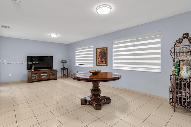 11472 SW 28th Ter, Miami, FL 33165 - view of living room