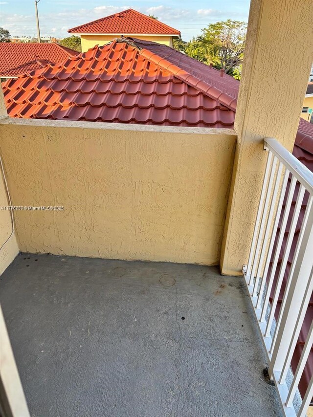 2062 NE 167th St Unit 3-112, North Miami Beach, FL 33162 - view of balcony