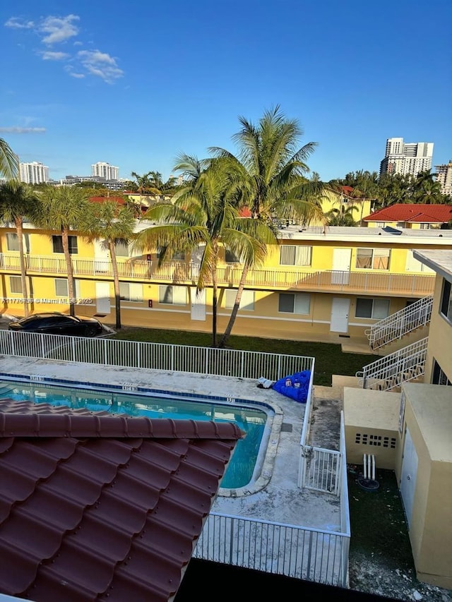 2062 NE 167th St Unit 3-112, North Miami Beach, FL 33162 - view of community pool
