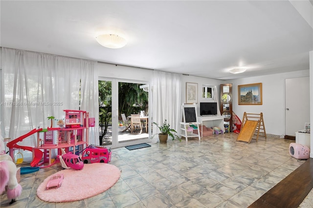 10619 NE 10th Pl, Miami Shores, FL 33138 - view of living room